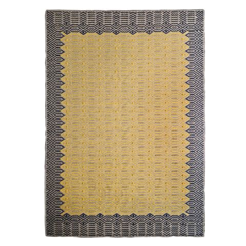 Pretziada allover carpet thumbnail